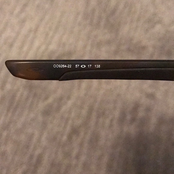 Oakley Mainlink Prizm Sunglasses - Picture 7 of 8